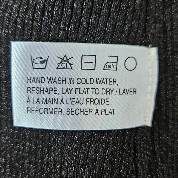 Vintage black halter top deep V front & back metallic thread body con size M - Picture 8 of 10